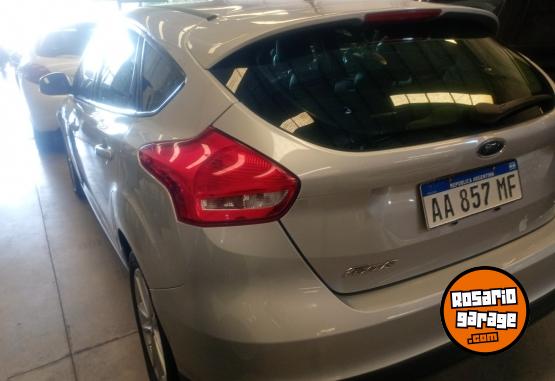 Autos - Ford Focus 2016 Nafta 121000Km - En Venta