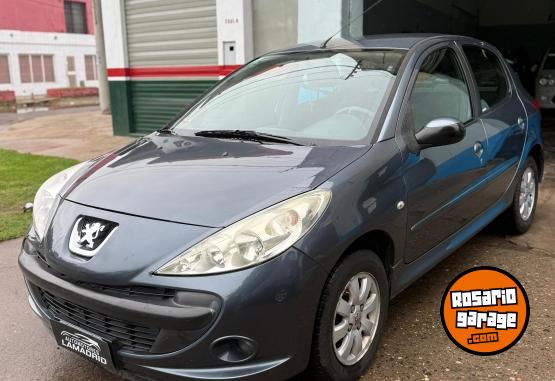 Autos - Peugeot 207 2008 Nafta 140000Km - En Venta