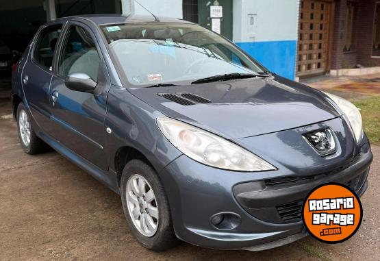 Autos - Peugeot 207 2008 Nafta 140000Km - En Venta