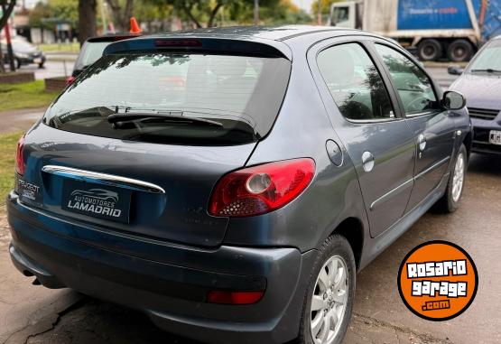 Autos - Peugeot 207 2008 Nafta 140000Km - En Venta