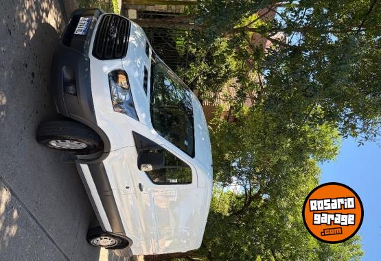 Utilitarios - Ford Transit 2020 Diesel 135000Km - En Venta