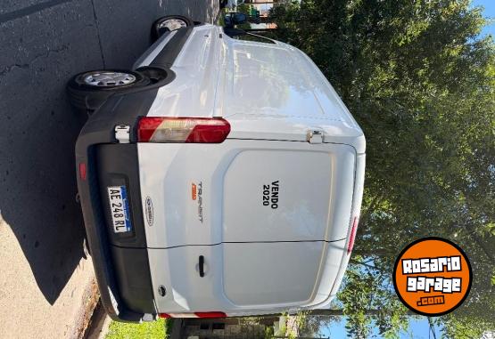Utilitarios - Ford Transit 2020 Diesel 135000Km - En Venta