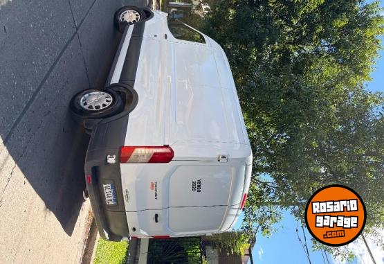 Utilitarios - Ford Transit 2020 Diesel 135000Km - En Venta