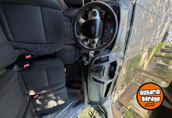 Utilitarios - Ford Transit 2020 Diesel 135000Km - En Venta