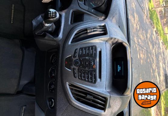 Utilitarios - Ford Transit 2020 Diesel 135000Km - En Venta