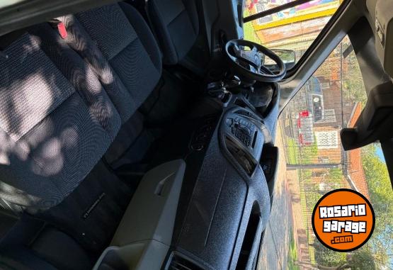 Utilitarios - Ford Transit 2020 Diesel 135000Km - En Venta