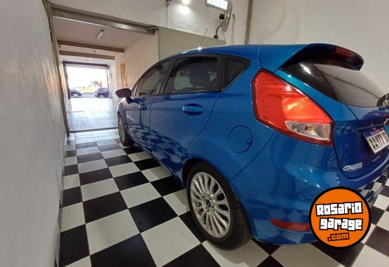 Autos - Ford Kinetic 2017 GNC 122000Km - En Venta
