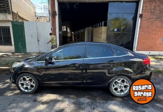 Autos - Ford Fiesta Kinetic 2011 GNC 226000Km - En Venta