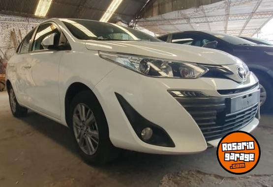 Autos - Toyota Yaris  XLS Pack CVT 7� 2020 Nafta 86000Km - En Venta