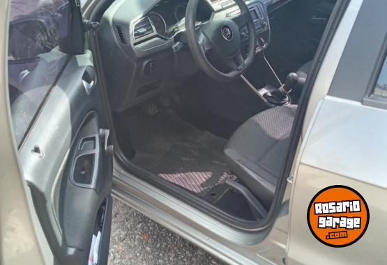 Autos - Volkswagen Gol trend 2017 Nafta 114000Km - En Venta