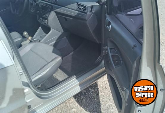 Autos - Volkswagen Gol trend 2017 Nafta 114000Km - En Venta