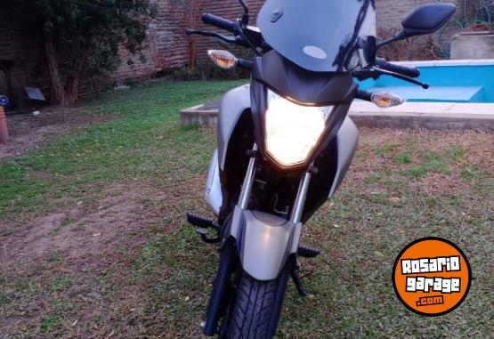 Motos - Honda Cb 2024 Nafta 4000Km - En Venta