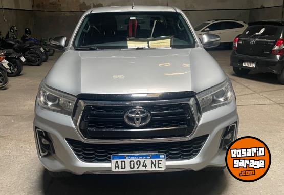 Camionetas - Toyota HILUX SRX at 2018 Diesel 200000Km - En Venta