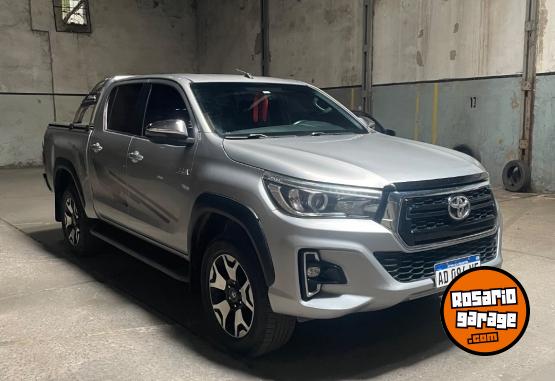 Camionetas - Toyota HILUX SRX at 2018 Diesel 200000Km - En Venta