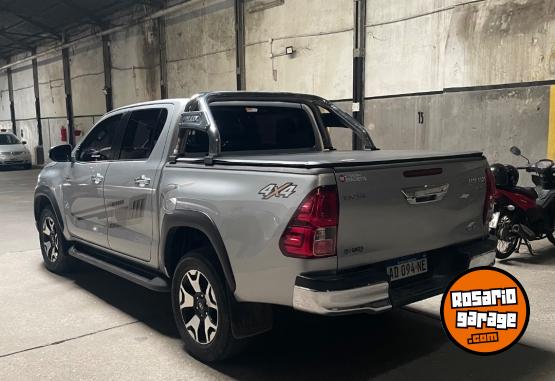 Camionetas - Toyota HILUX SRX at 2018 Diesel 200000Km - En Venta