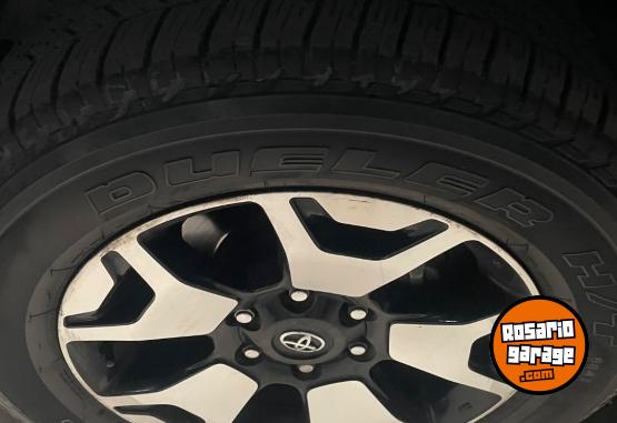 Camionetas - Toyota HILUX SRX at 2018 Diesel 200000Km - En Venta