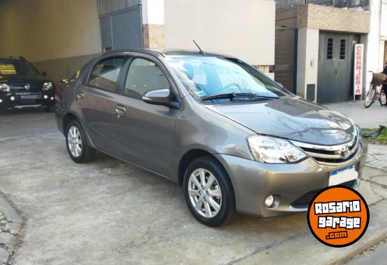Autos - Toyota ETIOS XLS 2016 Nafta 71000Km - En Venta