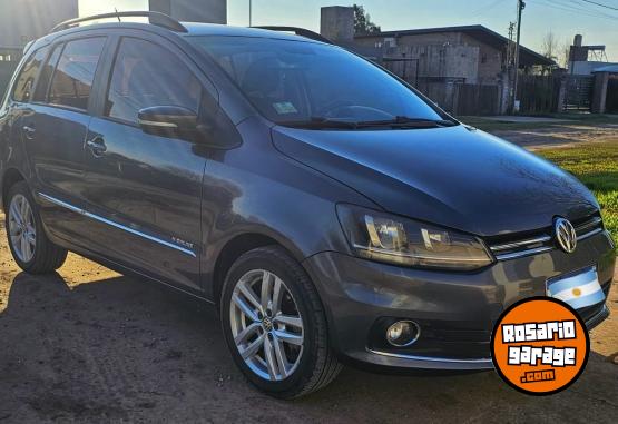 Autos - Volkswagen Suran highline 2017 Nafta 175000Km - En Venta