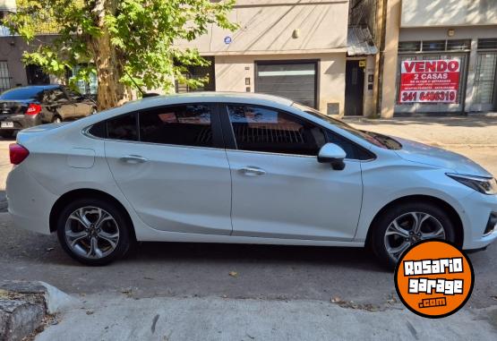 Autos - Chevrolet Cruze premier permuto 2022 Nafta 76000Km - En Venta