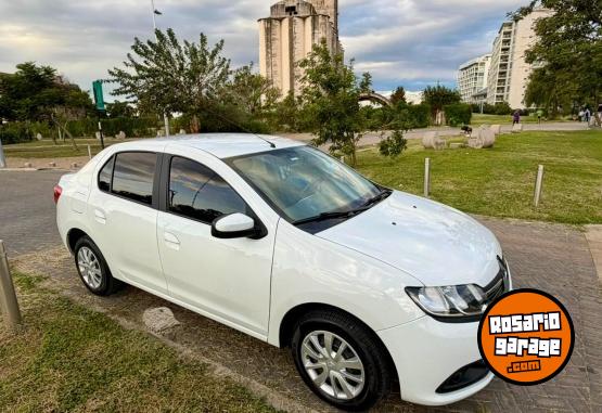 Autos - Renault Logan Expression 2017 Nafta 75000Km - En Venta