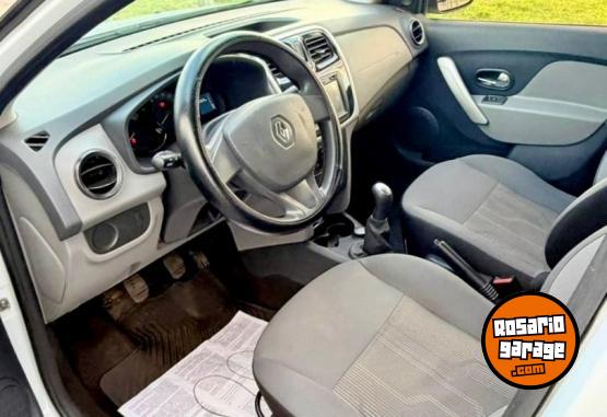 Autos - Renault Logan Expression 2017 Nafta 75000Km - En Venta