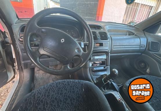 Autos - Renault Laguna rxe 1997 Nafta 212000Km - En Venta