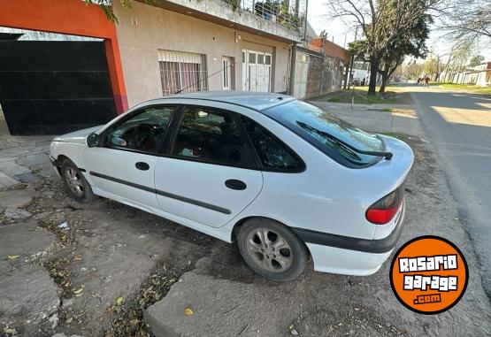 Autos - Renault Laguna rxe 1997 Nafta 212000Km - En Venta