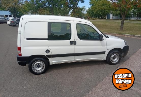 Utilitarios - Peugeot Partner 2020 GNC 133000Km - En Venta