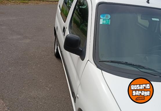 Utilitarios - Peugeot Partner 2020 GNC 133000Km - En Venta