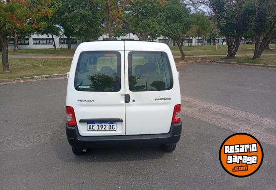 Utilitarios - Peugeot Partner 2020 GNC 133000Km - En Venta