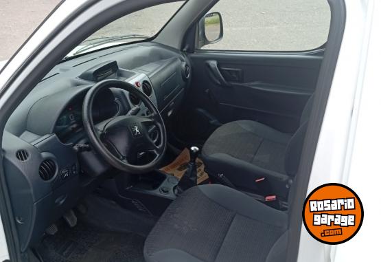 Utilitarios - Peugeot Partner 2020 GNC 133000Km - En Venta