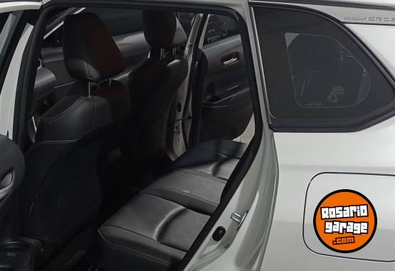 Autos - Toyota COROLA CROSS SEG HEV 1.8 2022 Electrico / Hibrido 71644Km - En Venta