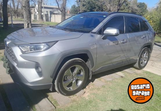 Camionetas - Toyota RAV 4 HÍBRIDA 2021 Electrico / Hibrido 84000Km - En Venta