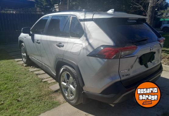 Camionetas - Toyota RAV 4 HÍBRIDA 2021 Electrico / Hibrido 84000Km - En Venta