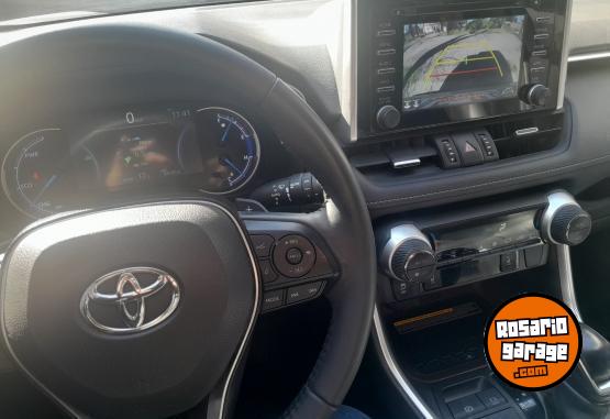 Camionetas - Toyota RAV 4 HÍBRIDA 2021 Electrico / Hibrido 84000Km - En Venta