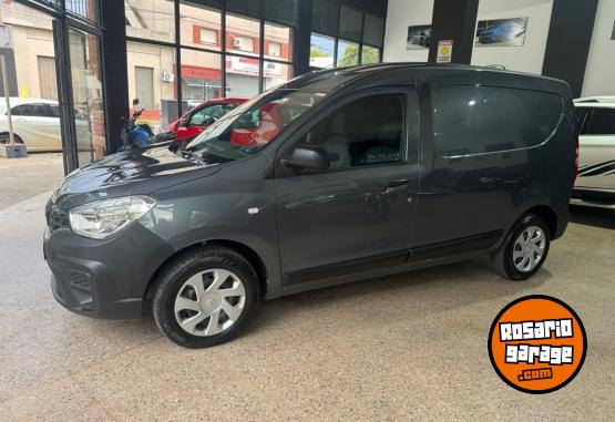 Utilitarios - Renault Kangoo 2022 Diesel 85000Km - En Venta