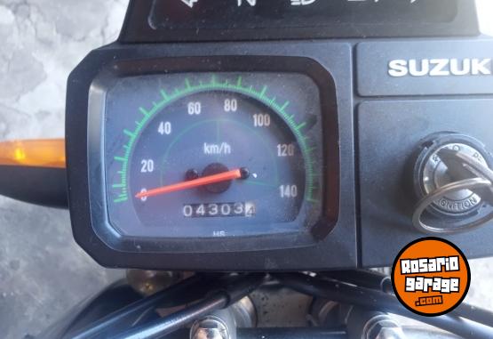 Motos - Suzuki AX 100 2022 Nafta 4300Km - En Venta
