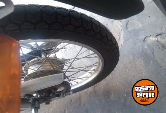 Motos - Suzuki AX 100 2022 Nafta 4300Km - En Venta