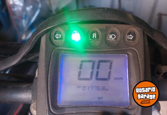 Cuatris y UTVs - Motomel MX 250 Full 2017  1777Km - En Venta