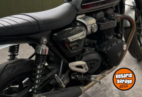 Motos - Triumph 1200 speed twin 2020 Nafta 3000Km - En Venta