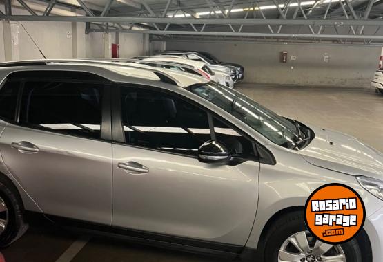 Autos - Peugeot 2008 2019 Nafta 130000Km - En Venta