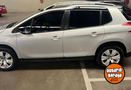 Autos - Peugeot 2008 2019 Nafta 130000Km - En Venta