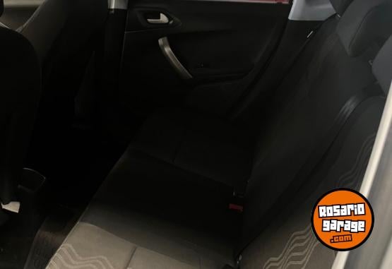 Autos - Peugeot 2008 2019 Nafta 130000Km - En Venta