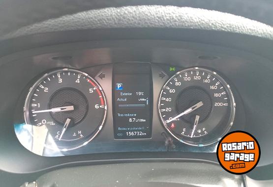 Camionetas - Toyota Hilux SRX 4x4 2021 Diesel 156732Km - En Venta
