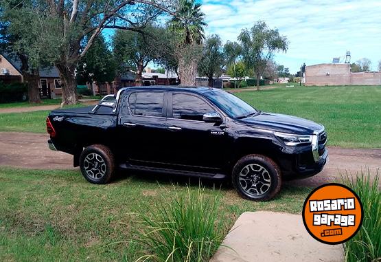 Camionetas - Toyota Hilux SRX 4x4 2021 Diesel 156732Km - En Venta