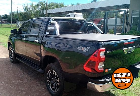 Camionetas - Toyota Hilux SRX 4x4 2021 Diesel 156732Km - En Venta