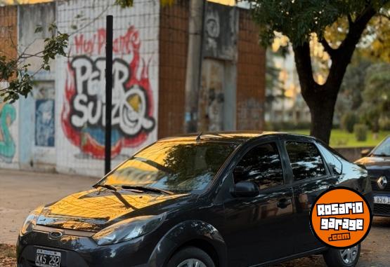 Autos - Ford Fiesta Max 1.6 2011 Nafta 158000Km - En Venta