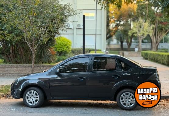 Autos - Ford Fiesta Max 1.6 2011 Nafta 158000Km - En Venta