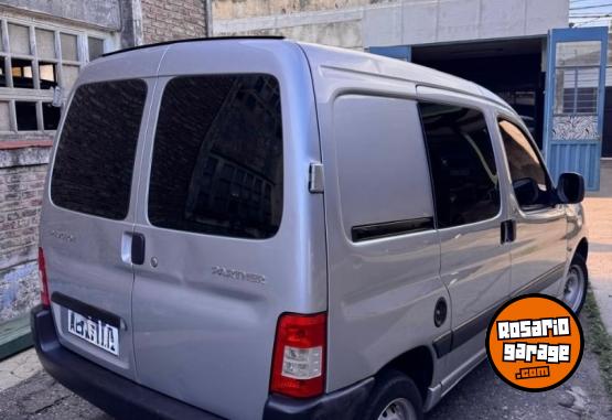 Utilitarios - Peugeot Partner 2020 Diesel 100000Km - En Venta