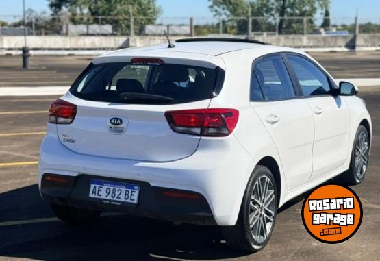 Autos - Kia Rio SX 2021 Nafta 37000Km - En Venta